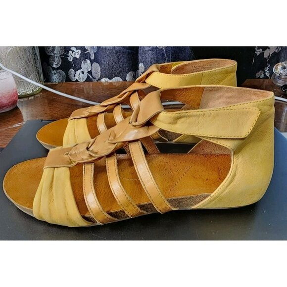 Naya Women's Palomi Leather Gladiator Braid Sandals Yellow Leather Size 7M - Picture 5 of 9